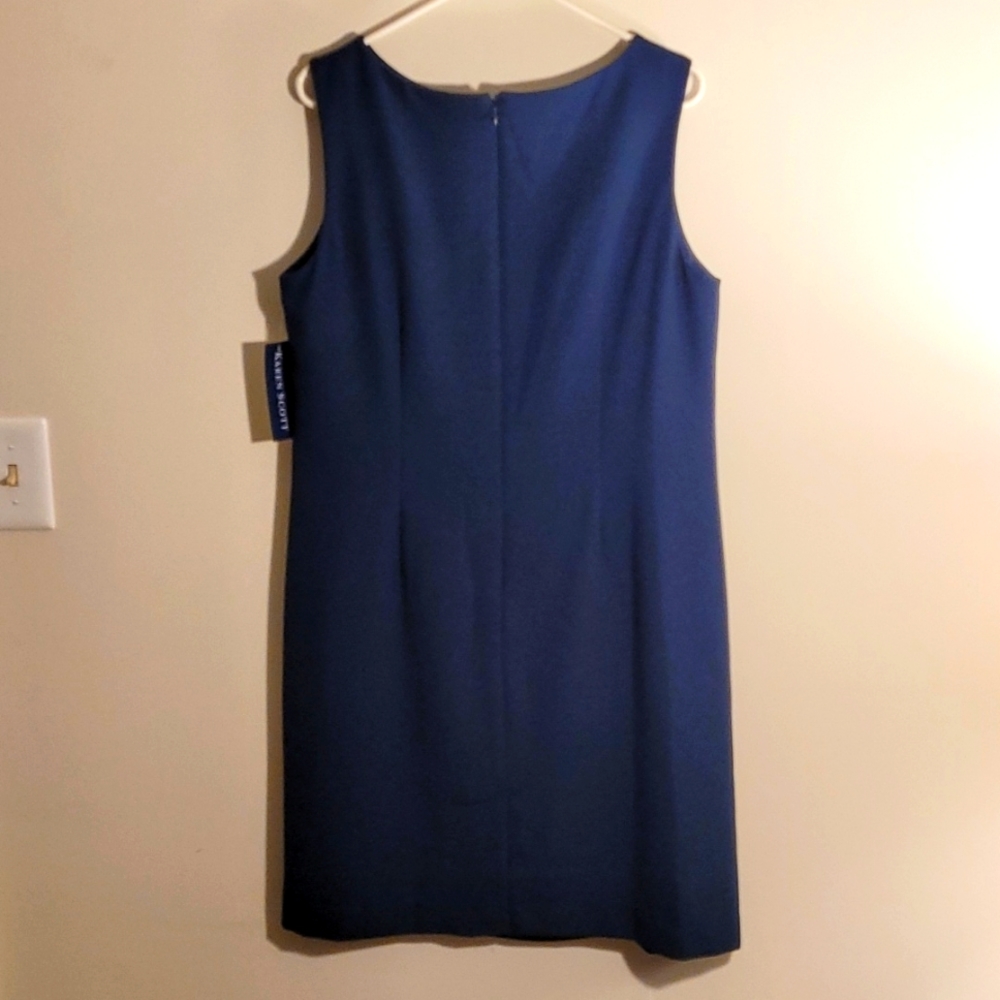 Dress - Picture 2 of 4